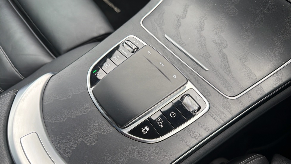 Mercedes-Benz GLC Coupe GLC 300d 4Matic AMG Line Premium 5dr 9G-Tronic Diesel Estate - Image 13