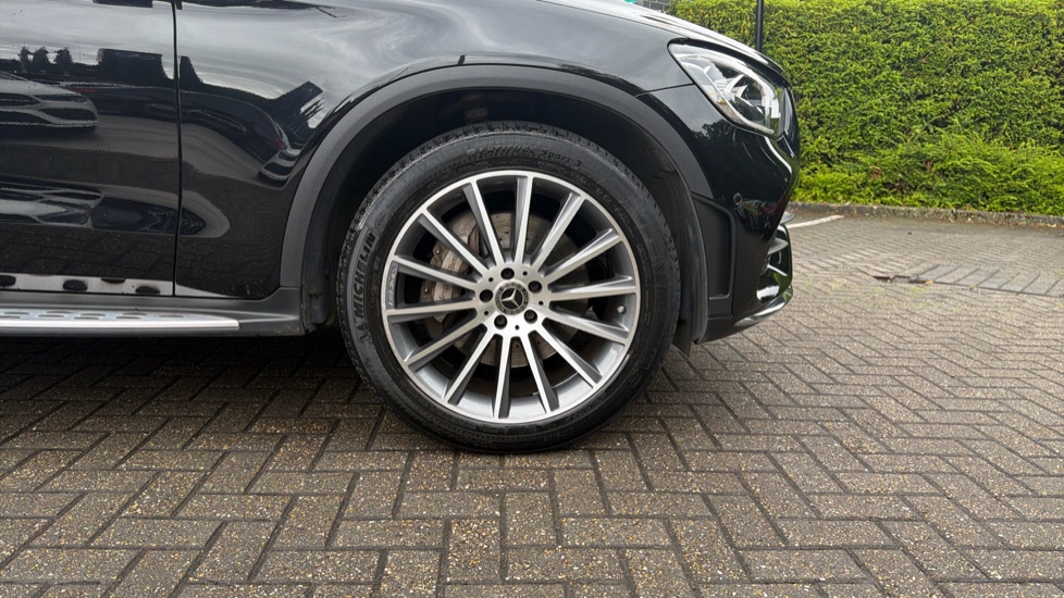 Mercedes-Benz GLC Coupe GLC 300d 4Matic AMG Line Premium 5dr 9G-Tronic Diesel Estate - Image 21