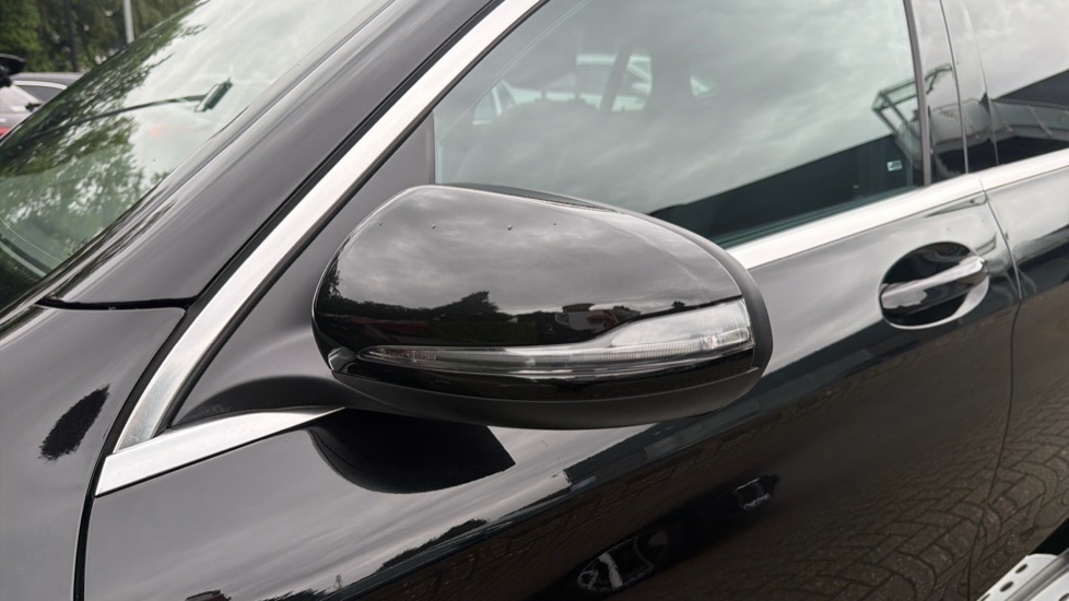 Mercedes-Benz GLC Coupe GLC 300d 4Matic AMG Line Premium 5dr 9G-Tronic Diesel Estate - Image 29