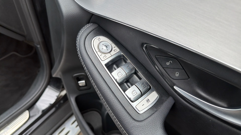 Mercedes-Benz GLC Coupe GLC 300d 4Matic AMG Line Premium 5dr 9G-Tronic Diesel Estate - Image 43