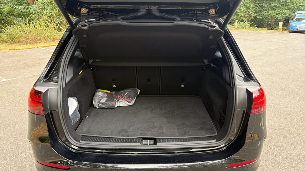 Mercedes-Benz B-Class B200 AMG Line Premium Plus 5dr Auto Petrol Hatchback - Image 4