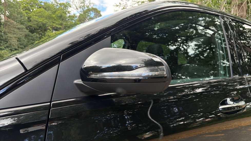Mercedes-Benz B-Class B200 AMG Line Premium Plus 5dr Auto Petrol Hatchback - Image 28