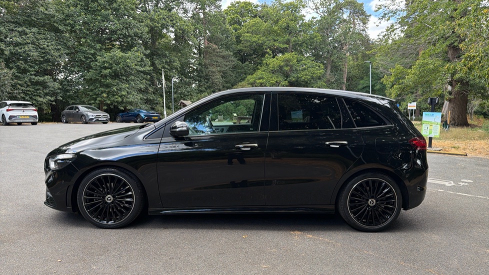 Mercedes-Benz B-Class B200 AMG Line Premium Plus 5dr Auto Petrol Hatchback - Image 29