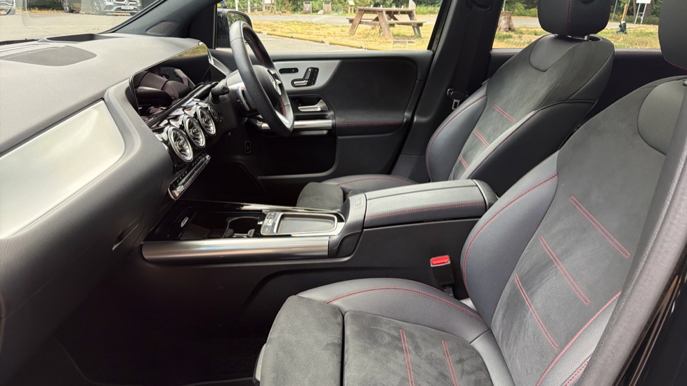 Mercedes-Benz B-Class B200 AMG Line Premium Plus 5dr Auto Petrol Hatchback - Image 31