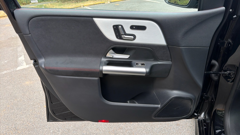Mercedes-Benz B-Class B200 AMG Line Premium Plus 5dr Auto Petrol Hatchback - Image 32