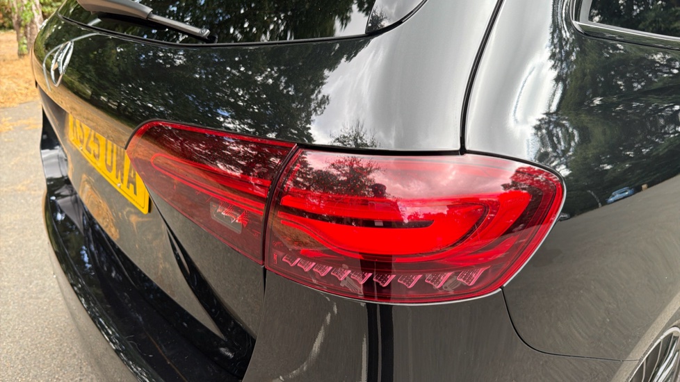 Mercedes-Benz B-Class B200 AMG Line Premium Plus 5dr Auto Petrol Hatchback - Image 37