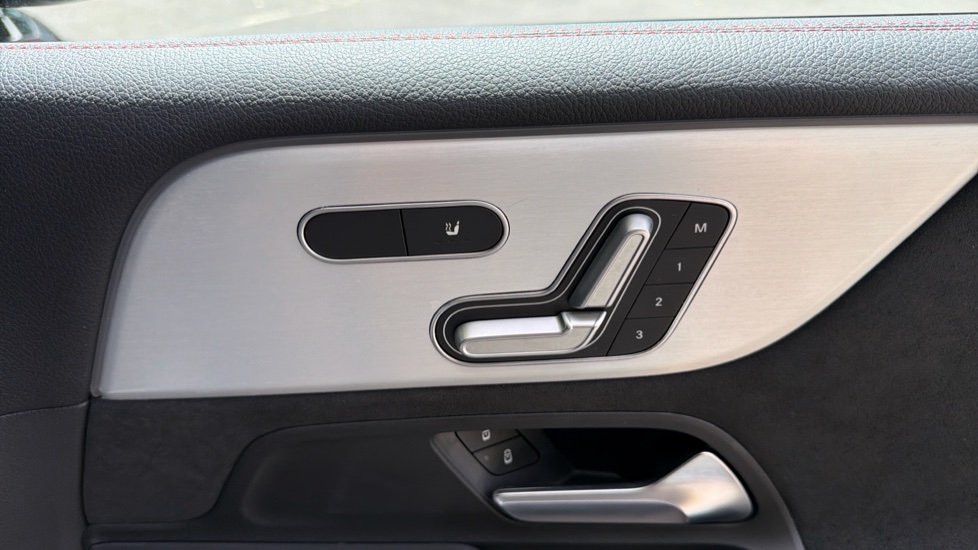 Mercedes-Benz B-Class B200 AMG Line Premium Plus 5dr Auto Petrol Hatchback - Image 42