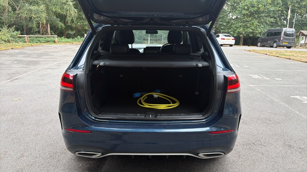 Mercedes-Benz B-Class B250e AMG Line Premium 5dr Auto Hatchback - Image 4