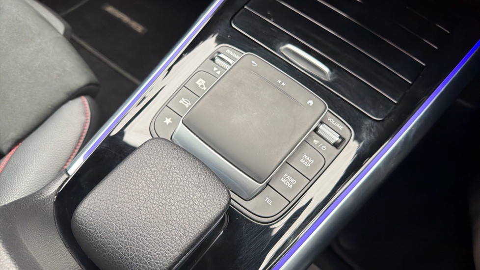 Mercedes-Benz B-Class B250e AMG Line Premium 5dr Auto Hatchback - Image 13