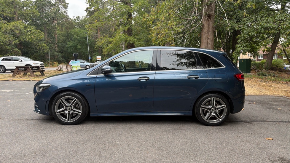 Mercedes-Benz B-Class B250e AMG Line Premium 5dr Auto Hatchback - Image 29