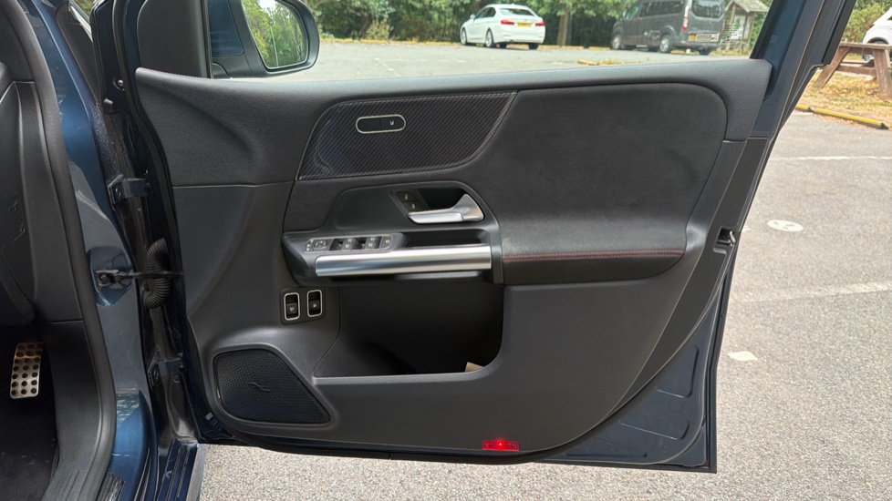 Mercedes-Benz B-Class B250e AMG Line Premium 5dr Auto Hatchback - Image 38