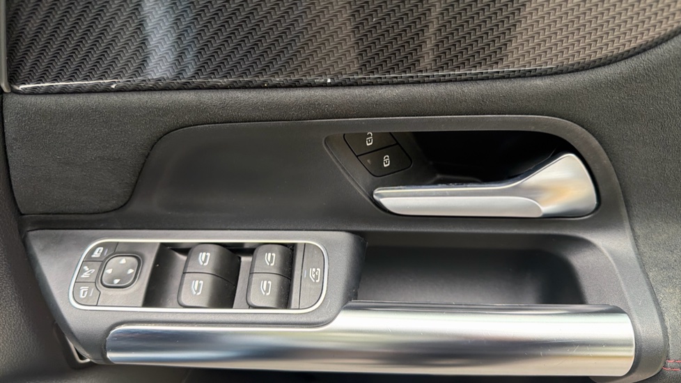 Mercedes-Benz B-Class B250e AMG Line Premium 5dr Auto Hatchback - Image 40