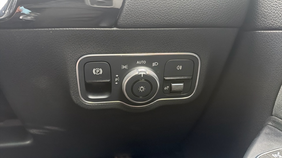 Mercedes-Benz B-Class B250e AMG Line Premium 5dr Auto Hatchback - Image 44