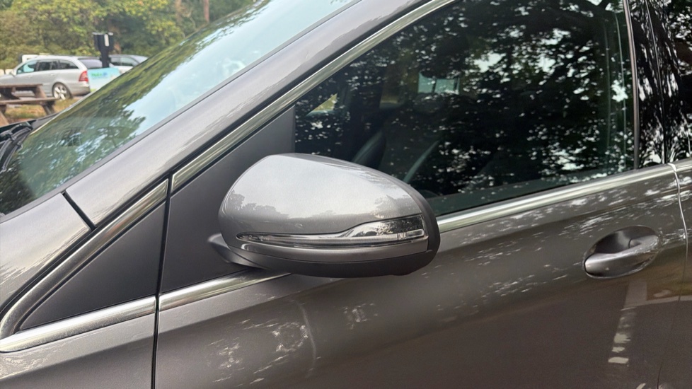 Mercedes-Benz B-Class B180 AMG Line 5dr Auto Petrol Hatchback - Image 30