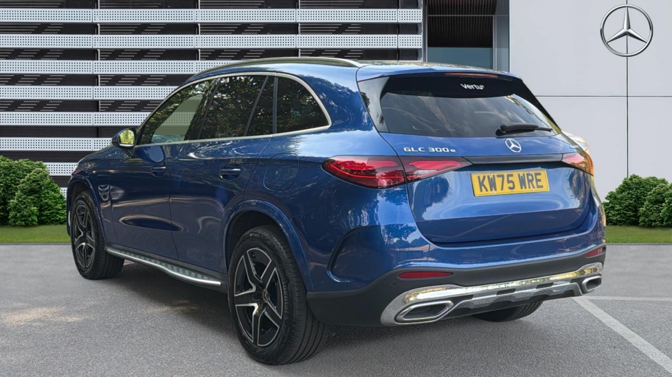 Mercedes-Benz GLC 300e 4Matic AMG Line 5dr 9G-Tronic Estate - Image 2