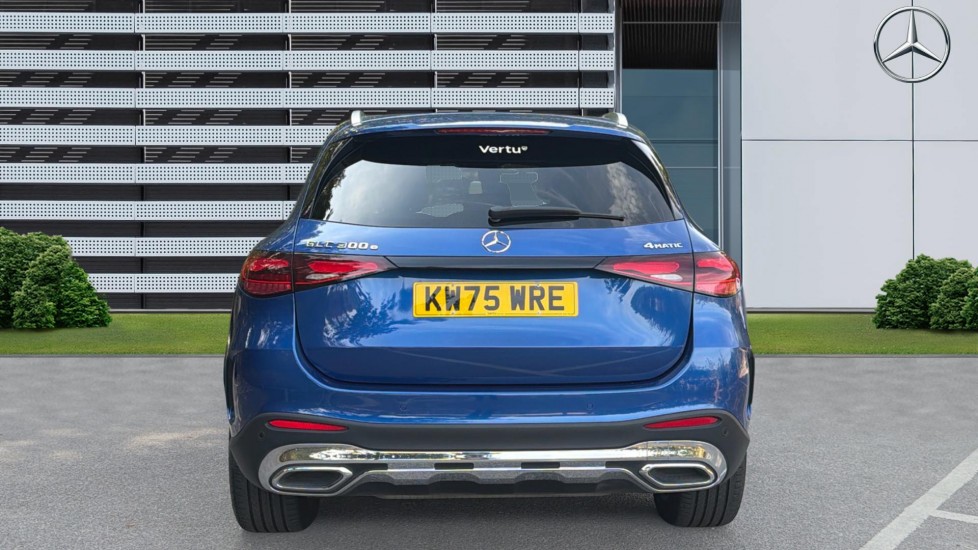 Mercedes-Benz GLC 300e 4Matic AMG Line 5dr 9G-Tronic Estate - Image 6
