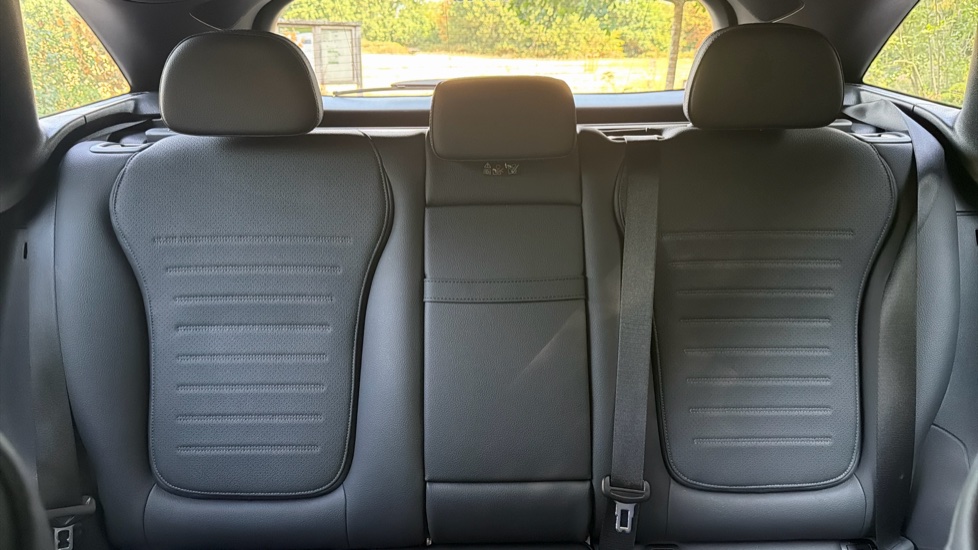 Mercedes-Benz GLC 300e 4Matic AMG Line 5dr 9G-Tronic Estate - Image 15