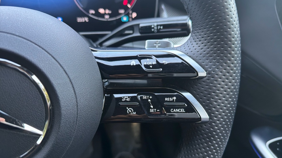 Mercedes-Benz GLC 300e 4Matic AMG Line 5dr 9G-Tronic Estate - Image 20