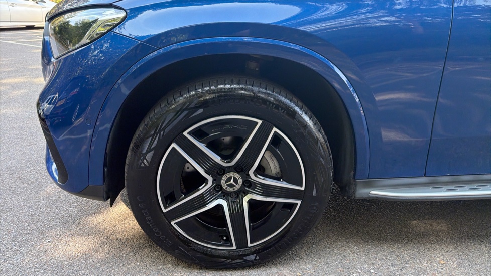 Mercedes-Benz GLC 300e 4Matic AMG Line 5dr 9G-Tronic Estate - Image 26