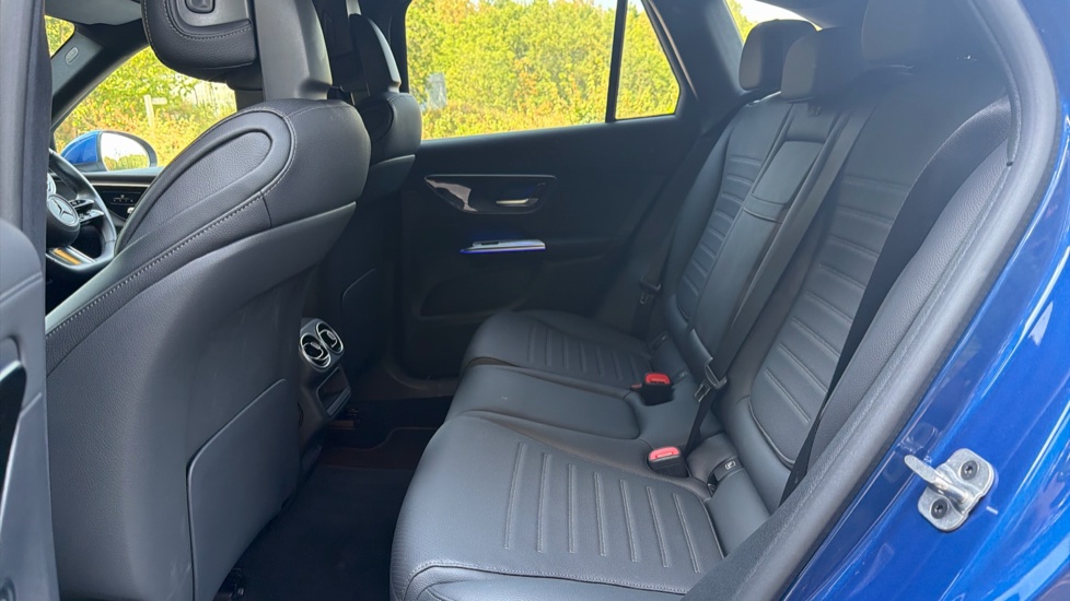 Mercedes-Benz GLC 300e 4Matic AMG Line 5dr 9G-Tronic Estate - Image 31
