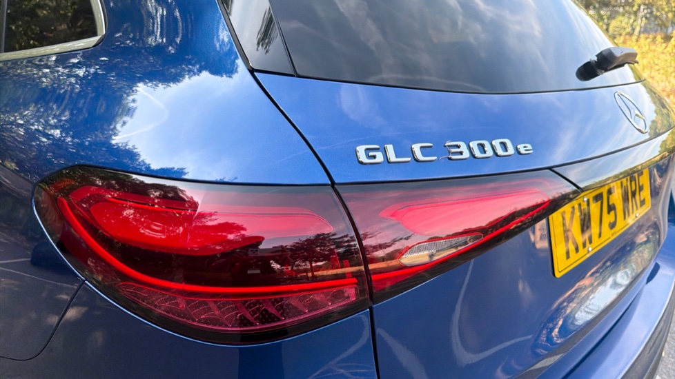 Mercedes-Benz GLC 300e 4Matic AMG Line 5dr 9G-Tronic Estate - Image 36