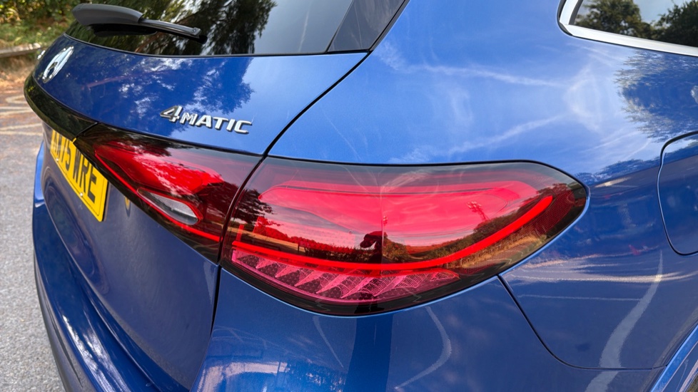 Mercedes-Benz GLC 300e 4Matic AMG Line 5dr 9G-Tronic Estate - Image 37