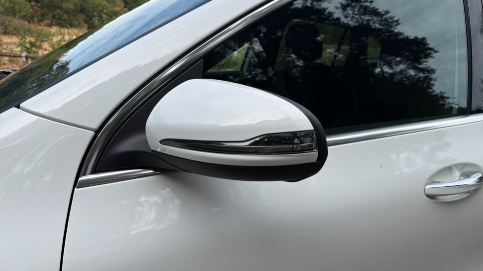 Mercedes-Benz GLA 200 AMG Line Executive 5dr Auto Petrol Hatchback - Image 28