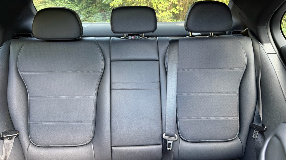 Mercedes-Benz C-Class C200 AMG Line Premium Plus 4dr 9G-Tronic Petrol Saloon - Image 15