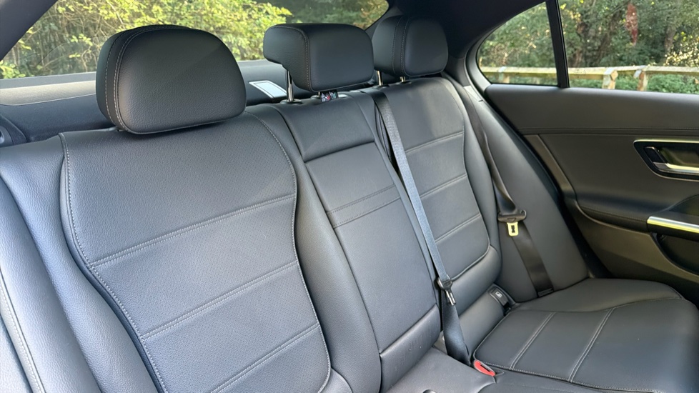 Mercedes-Benz C-Class C200 AMG Line Premium Plus 4dr 9G-Tronic Petrol Saloon - Image 16