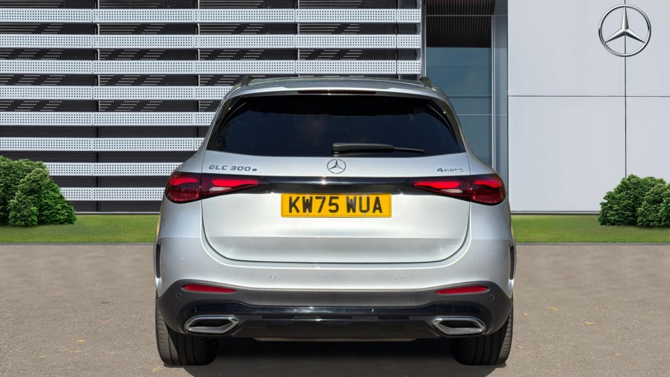 Mercedes-Benz GLC 300e 4Matic AMG Line Prem Plus 5dr 9G-Tronic Estate - Image 6