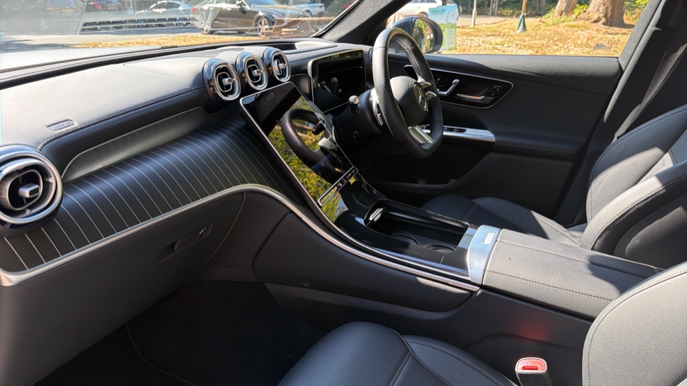 Mercedes-Benz GLC 300e 4Matic AMG Line Prem Plus 5dr 9G-Tronic Estate - Image 9