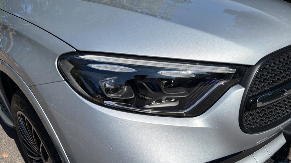 Mercedes-Benz GLC 300e 4Matic AMG Line Prem Plus 5dr 9G-Tronic Estate - Image 23
