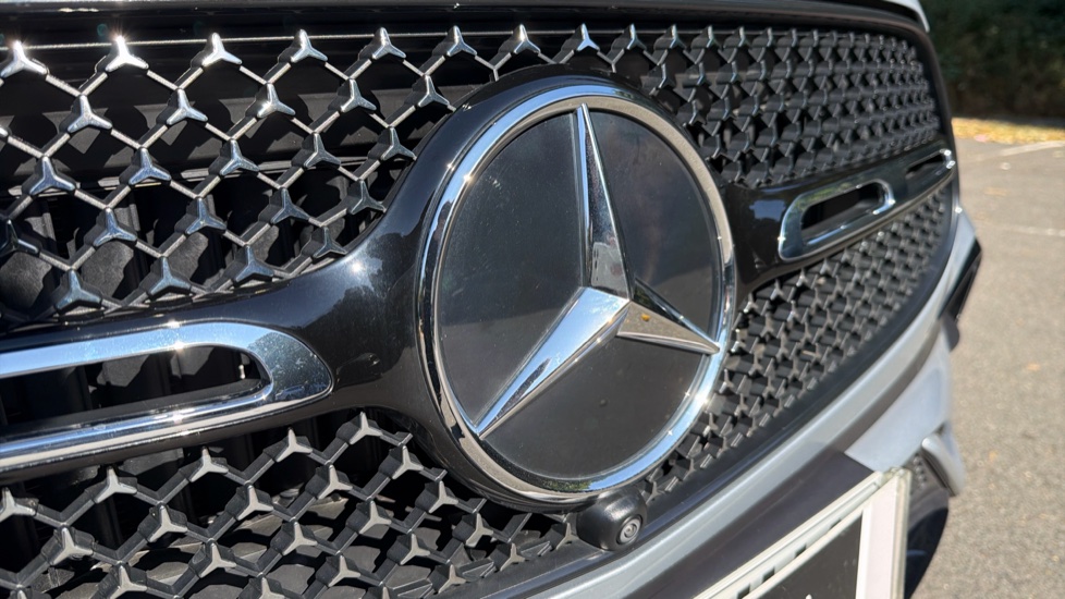 Mercedes-Benz GLC 300e 4Matic AMG Line Prem Plus 5dr 9G-Tronic Estate - Image 24