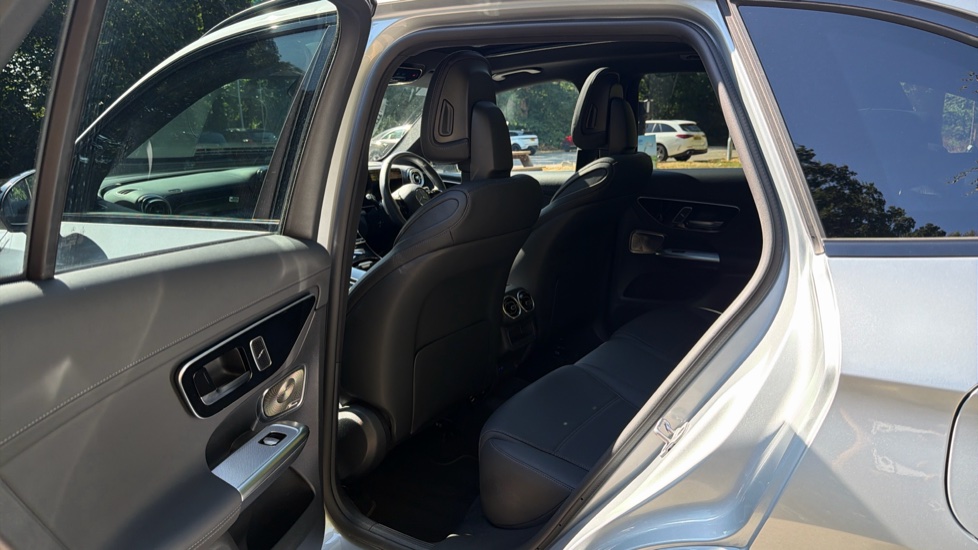 Mercedes-Benz GLC 300e 4Matic AMG Line Prem Plus 5dr 9G-Tronic Estate - Image 41