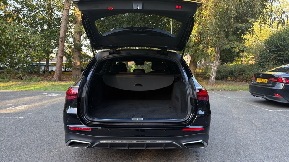 Mercedes-Benz E-Class E450d 4M AMG Line Premium 5dr 9G-Tronic [Pan Roof] Diesel Estate - Image 4