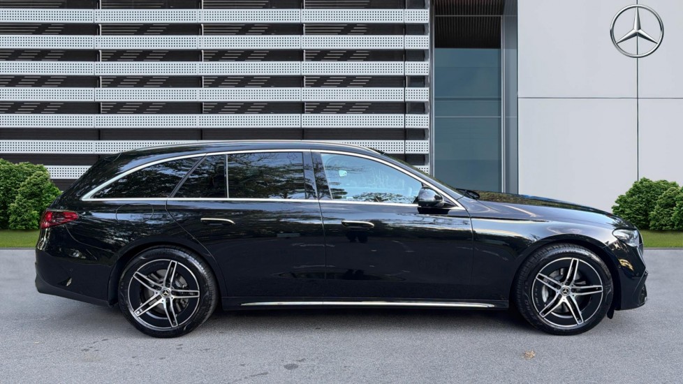 Mercedes-Benz E-Class E450d 4M AMG Line Premium 5dr 9G-Tronic [Pan Roof] Diesel Estate - Image 5
