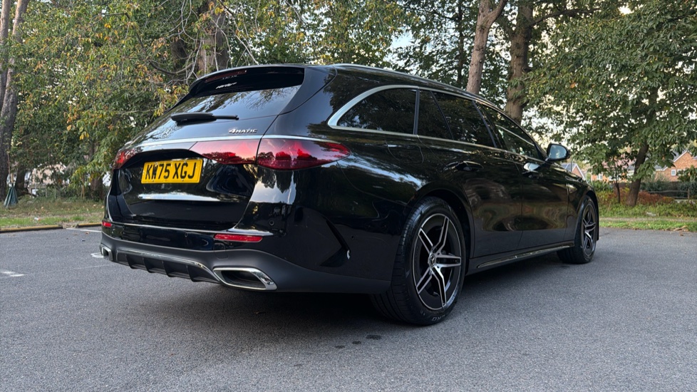 Mercedes-Benz E-Class E450d 4M AMG Line Premium 5dr 9G-Tronic [Pan Roof] Diesel Estate - Image 22