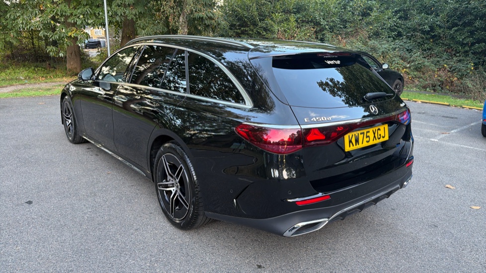 Mercedes-Benz E-Class E450d 4M AMG Line Premium 5dr 9G-Tronic [Pan Roof] Diesel Estate - Image 26