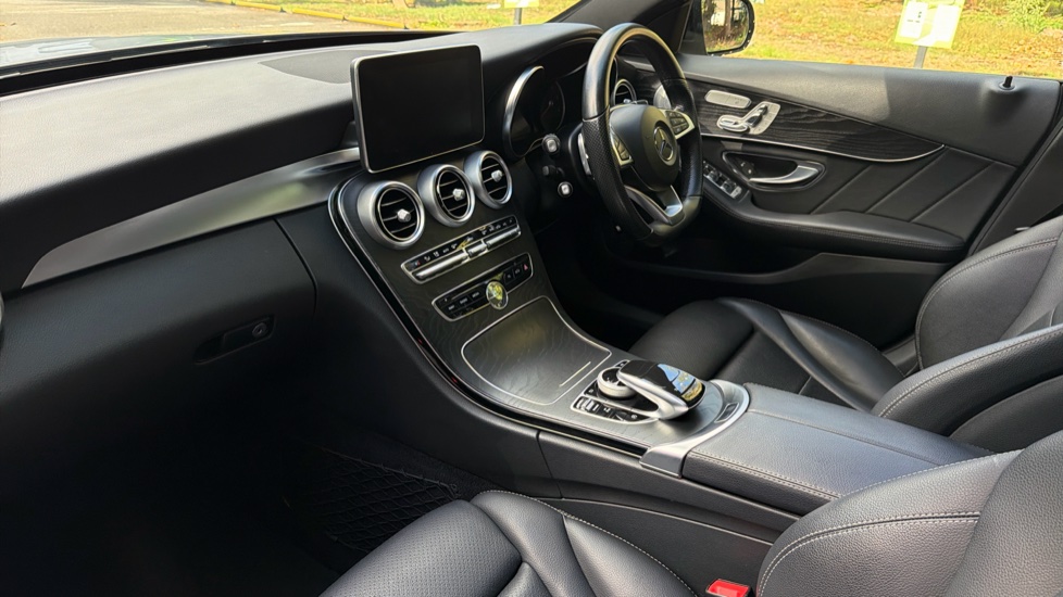Mercedes-Benz C-Class C250d AMG Line Premium Plus 5dr 9G-Tronic Diesel Estate - Image 9