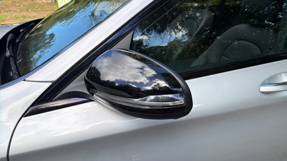 Mercedes-Benz C-Class C250d AMG Line Premium Plus 5dr 9G-Tronic Diesel Estate - Image 29