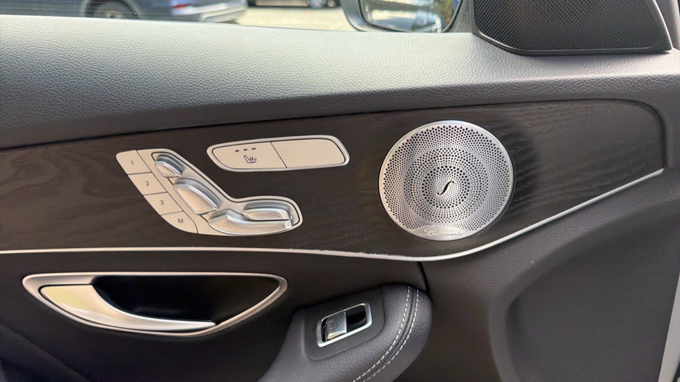 Mercedes-Benz C-Class C250d AMG Line Premium Plus 5dr 9G-Tronic Diesel Estate - Image 32