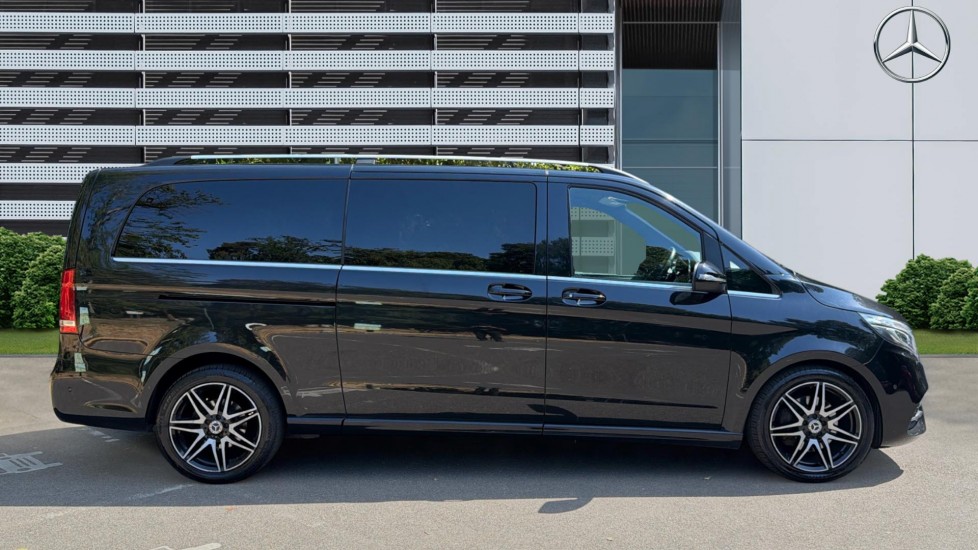 Mercedes-Benz V-Class V250 d AMG Line 5dr Auto [Extra Long] Diesel Estate - Image 5