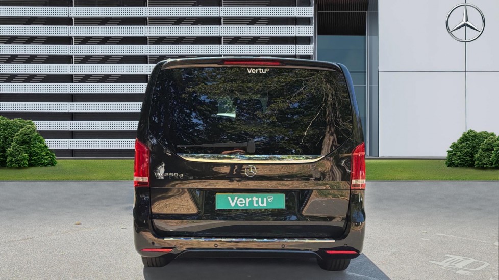 Mercedes-Benz V-Class V250 d AMG Line 5dr Auto [Extra Long] Diesel Estate - Image 6
