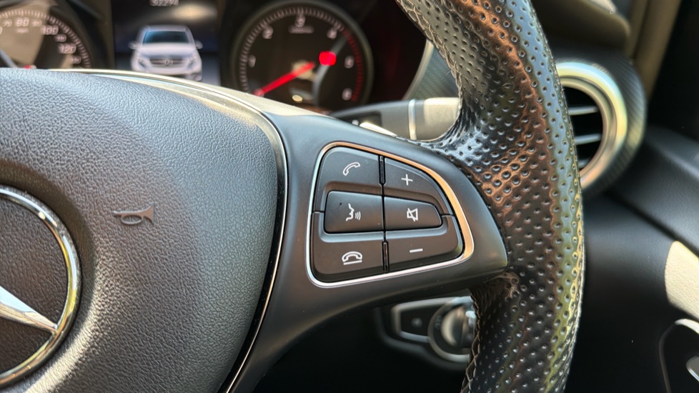 Mercedes-Benz V-Class V250 d AMG Line 5dr Auto [Extra Long] Diesel Estate - Image 20