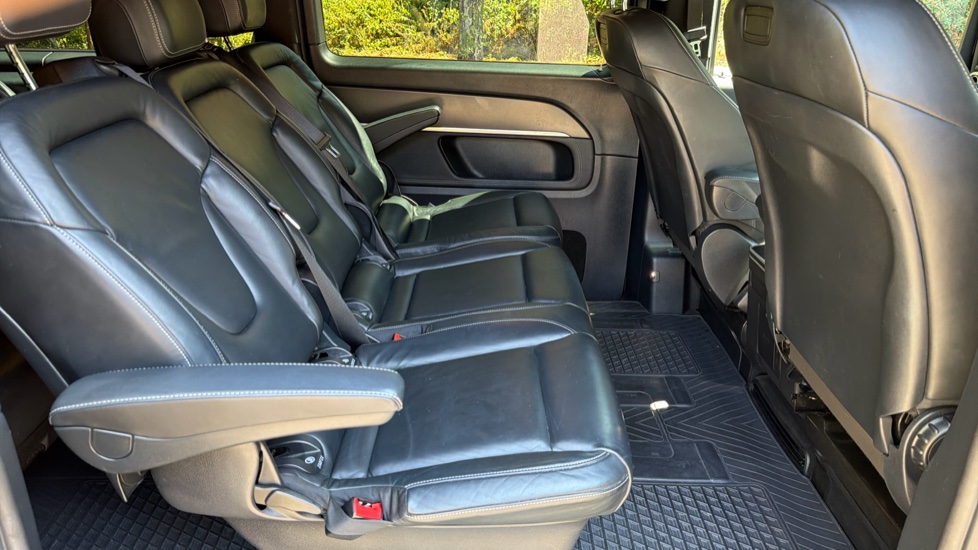 Mercedes-Benz V-Class V250 d AMG Line 5dr Auto [Extra Long] Diesel Estate - Image 39