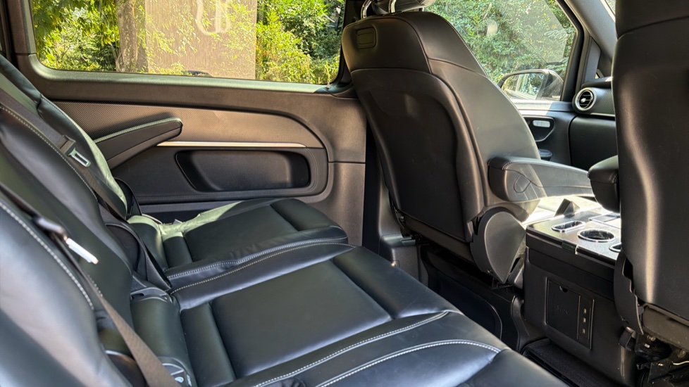 Mercedes-Benz V-Class V250 d AMG Line 5dr Auto [Extra Long] Diesel Estate - Image 40
