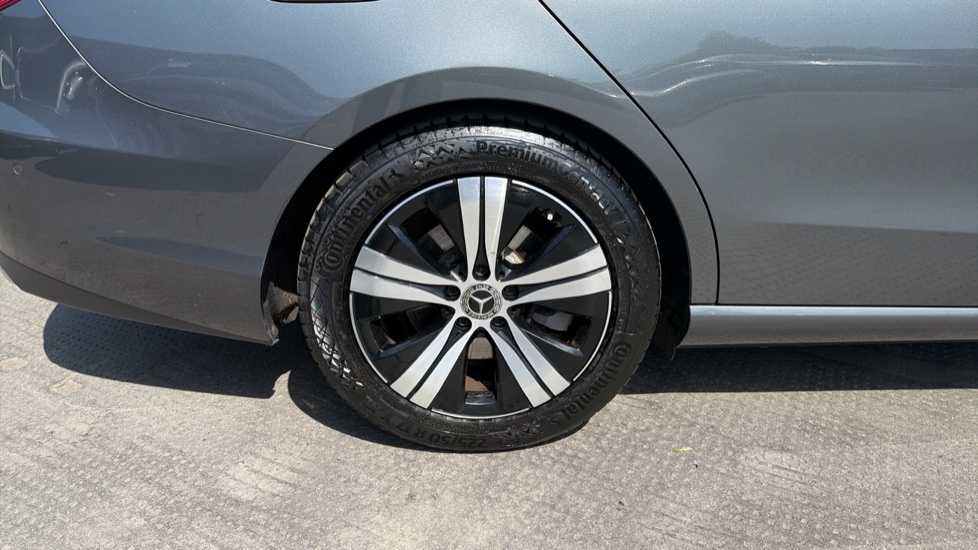 Mercedes-Benz C-Class C220d Sport 5dr 9G-Tronic Diesel Estate - Image 23