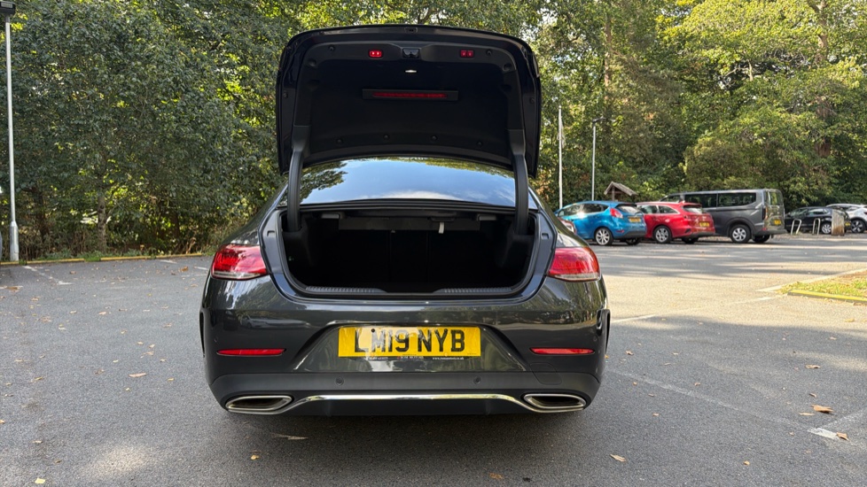 Mercedes-Benz CLS Coupe CLS 450 4Matic AMG Line Premium Plus 4dr 9G-Tronic Petrol Saloon - Image 4