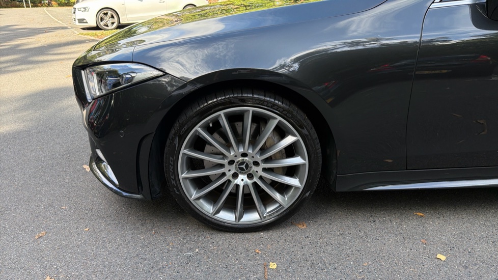 Mercedes-Benz CLS Coupe CLS 450 4Matic AMG Line Premium Plus 4dr 9G-Tronic Petrol Saloon - Image 28