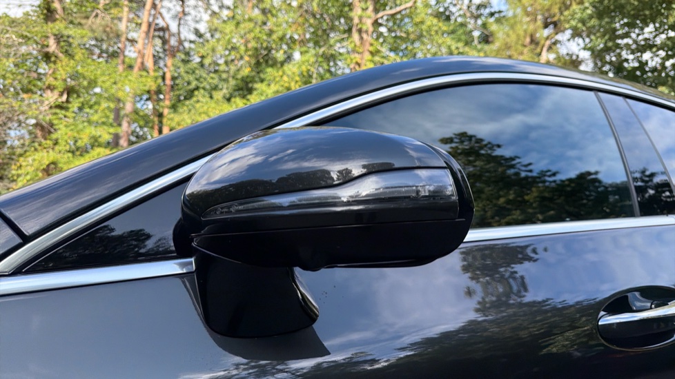 Mercedes-Benz CLS Coupe CLS 450 4Matic AMG Line Premium Plus 4dr 9G-Tronic Petrol Saloon - Image 29